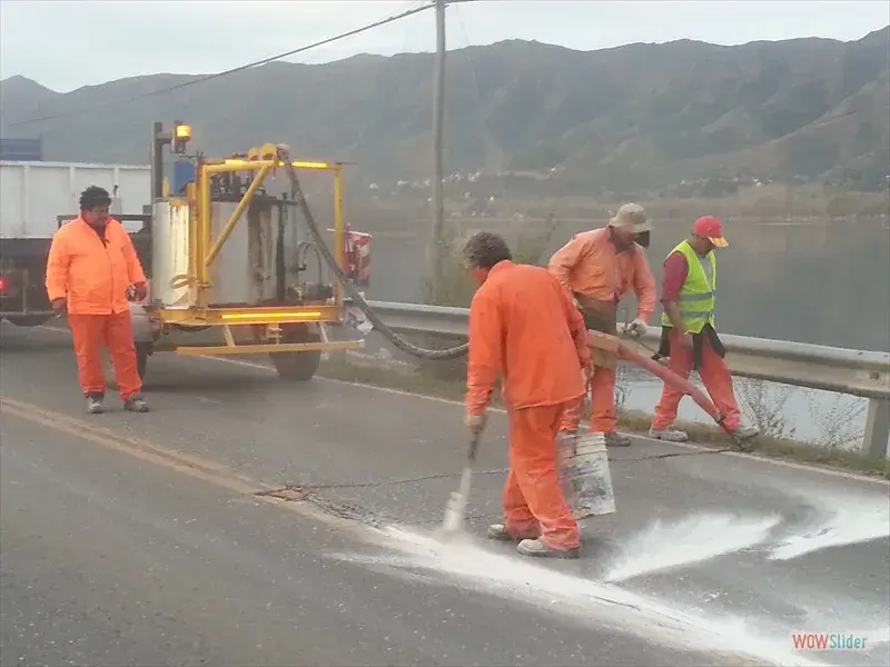 Sellado de juntas en planta industrial, FAMAVI