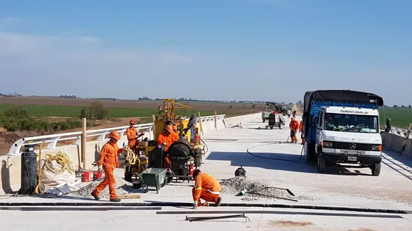 Preparación del canal de junta en puente 1